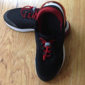 Sz 4 Black/Red Athletic Shoes